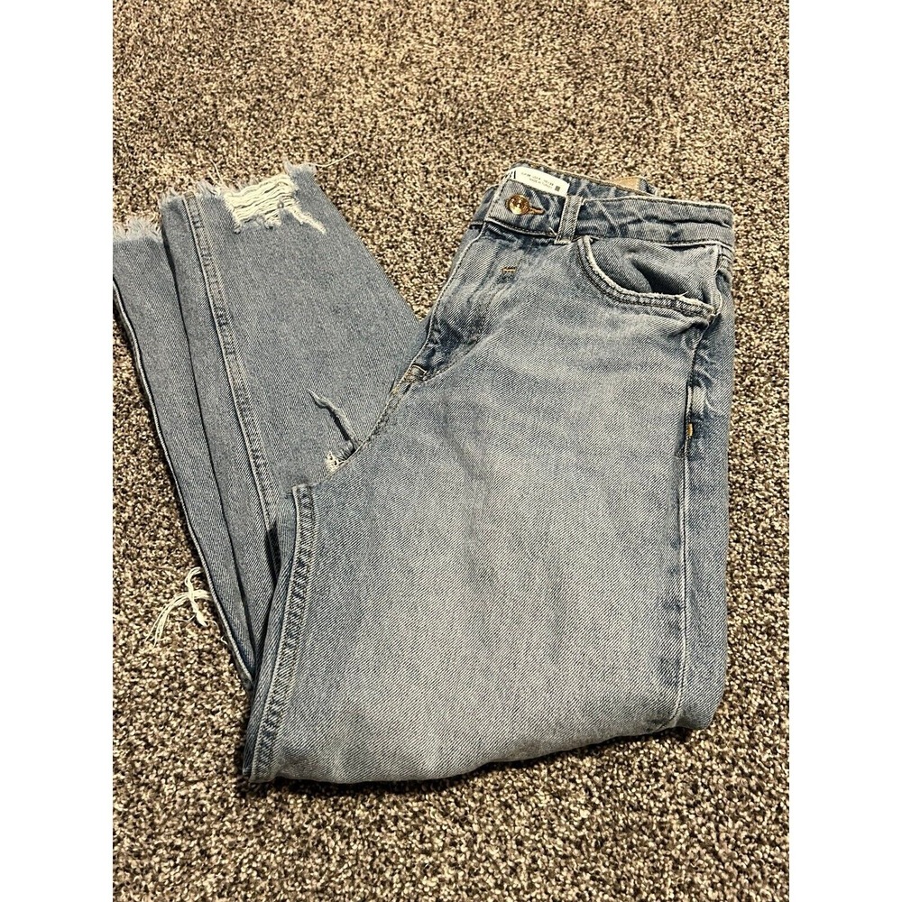 Light Blue Women's High-Rise Distressed Straight Jeans Size 4